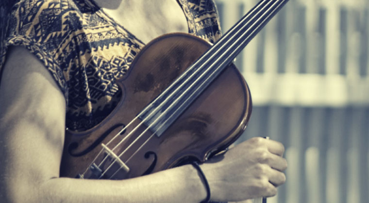 小提琴初學者買10000元的琴值得嗎?