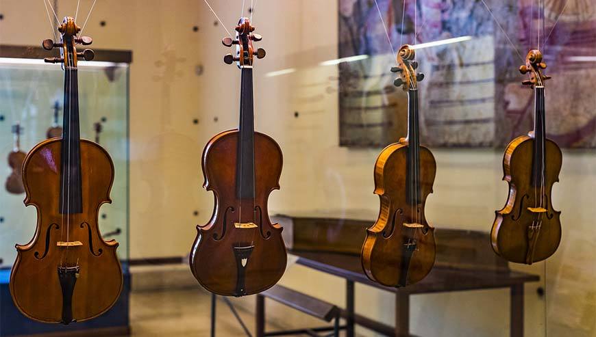 中國古董小提琴等樂器投資小步走高
